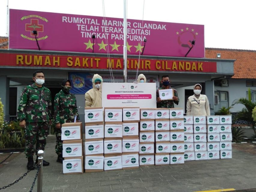 Salurkan Donasi Rp 22 M, Dettol dan Harpic Bantu #MelindungiGardaDepan Lawan Covid-19