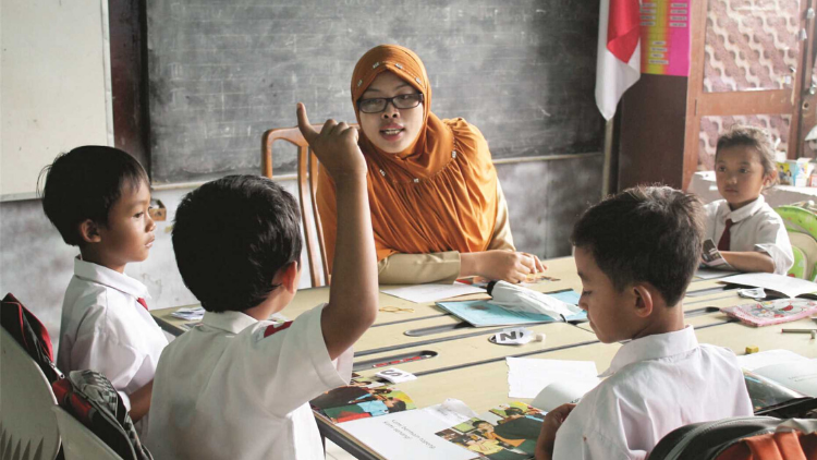 Jadi Guru di Tengah Pandemi Itu Nggak Gampang. Lakukan Hal Ini Untuk Menjaga Nyala Semangat