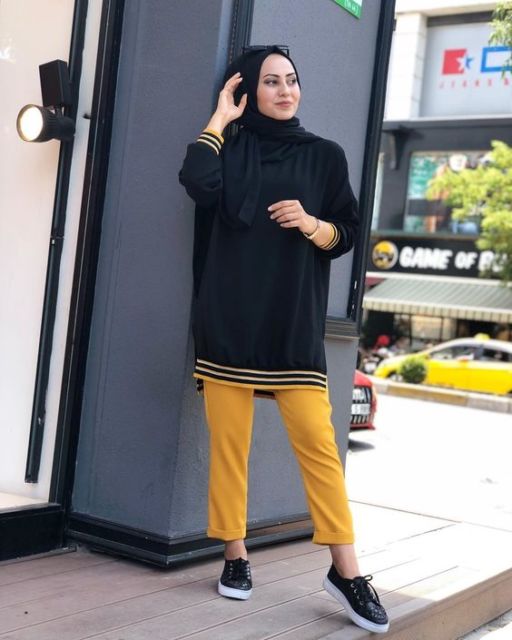 4 Bukti Kalau Warna Kuning Bisa 'Bersahabat' dengan Para Hijaber. Simak Padu Padannya!