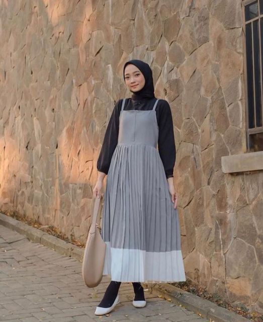 9 Nominasi Dress Hijab Paling Unik Tapi Lucu Buat Dipakai ke Berbagai Acara