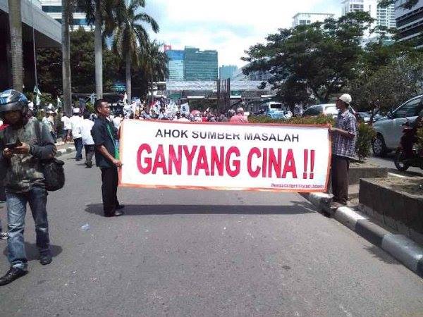 5 Isu Murah dan Recehan yang Selalu Laris Manis Dibahas oleh Warga Indonesia. Nggak Bosen Apa :(