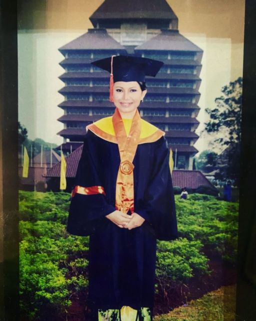 Merayakan Kelulusan, ini 4 Artis yang Membagikan Momen Wisuda Dalam Rangka Menyemangati Angkatan 2020.