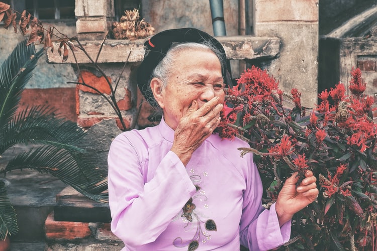 Tetap Harus Bekerja di Luar Saat Pandemi Memang Bikin Was-was. Percayalah, Kita Pasti Bisa Melaluinya Bersama