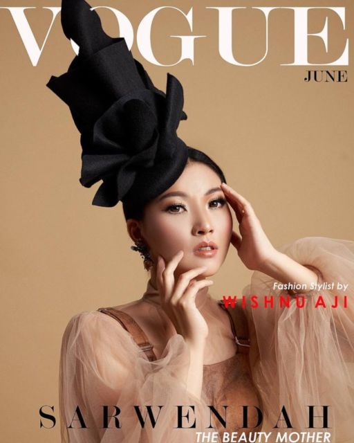 10 Potret Artis yang Nggak Mau Ketinggalan Ikut #VogueChallenge. Cocok Jadi Model Sampul Beneran!