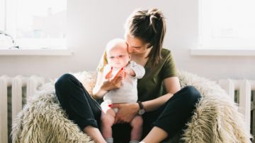 Suara Hati Perempuan yang Sedang Mendamba Buah Hatinya. Ternyata, Menjadi Ibu Bukan Perkara Melahirkan Saja