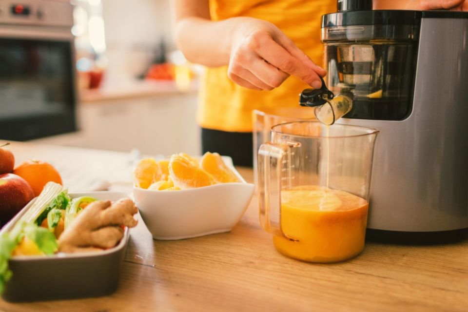 Perbedaan Cold-Pressed Juice Dibandingkan Jus Biasa, Kenapa sih Bisa Lebih Mahal?