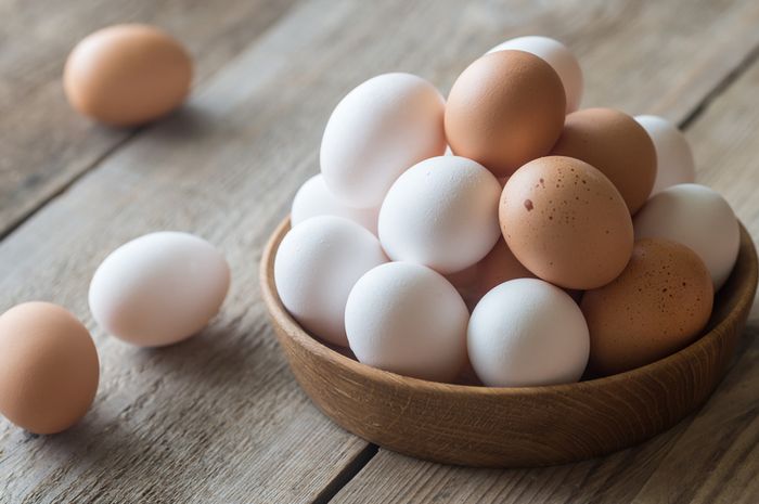 Perbedaan Khasiat Telur Ayam Kampung dengan Telur Ayam Ras. Kalau untuk Kesuburan, Manjur Mana?