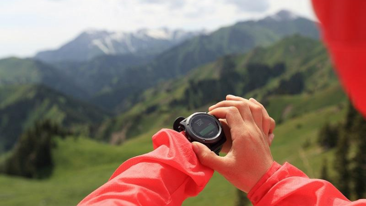 5 Rekomendasi Jam Tangan Outdoor Bandel dan Tetep Stylish. Banyak yang Harganya Terjangkau lo!