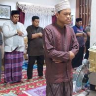 Cobaan ini Selalu Muncul Tiap Kali Disuruh Calon Mertua Jadi Imam Salat. Buat para Cowok, Sabar~