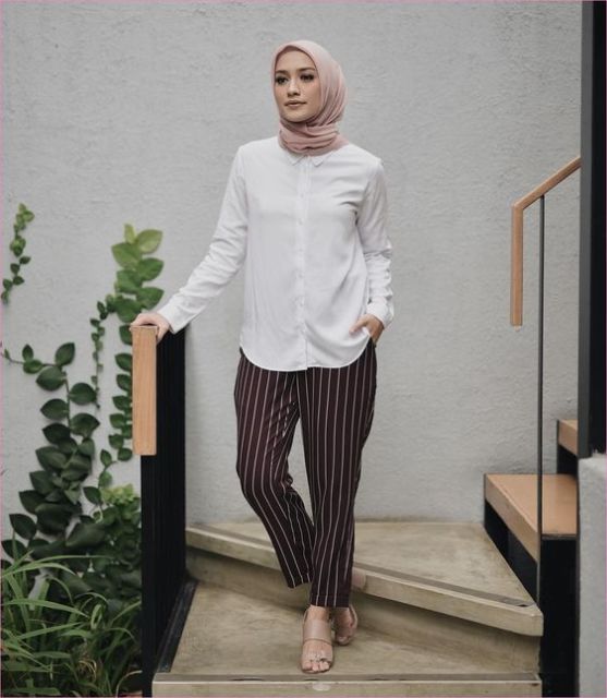 Tampil Rapi dan Formal Nggak Melulu Kaku, Para Hijaber Ini Jadi Buktinya!