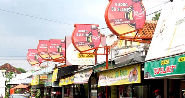 Baru Ditinggal sang Maestro, Begini Asal Usul Gudeg sampai Jadi Melegenda. Sarat Nilai Sejarah!