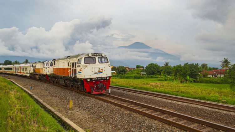 Buat Kamu yang Punya Rencana Bepergian Naik Kereta Api Jarak Jauh, PT KAI Menyediakan Layanan Rapid Test Rp85.000 lho