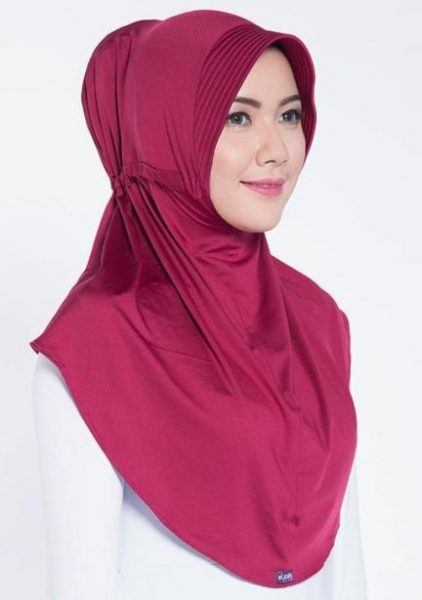 5 Bahan Hijab Ternyaman Buat Dipakai di Rumah. Praktis, Bisa Tanpa Jarum Pentul!