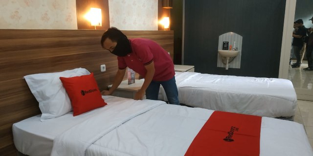 Viral Sekolah di Malang Berubah Jadi Kamar Hotel Reddoorz. Lho Kok Bisa Sih?