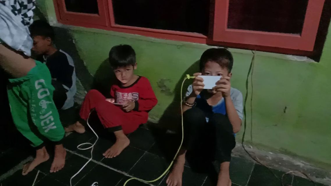 Bagi Penyedia Wi-Fi Gratis untuk Anak Sekolah Belajar Online, ini Tanda Kalau Mereka Lagi Main Game!