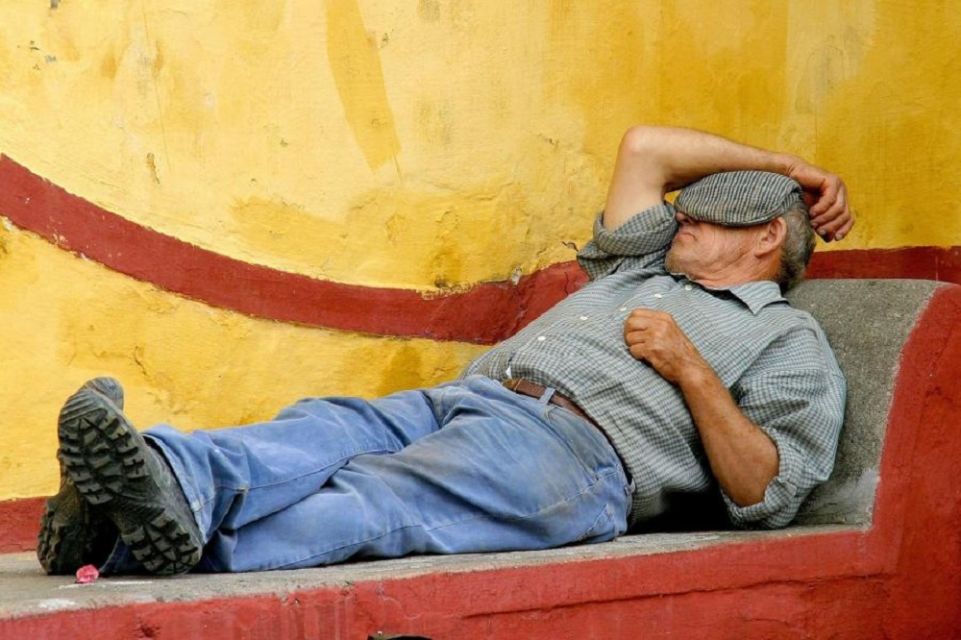 Uniknya Tradisi Siesta di Spanyol. Demi Tidur Siang, Toko-toko Ditutup dan Warga Berhenti Kerja Dulu