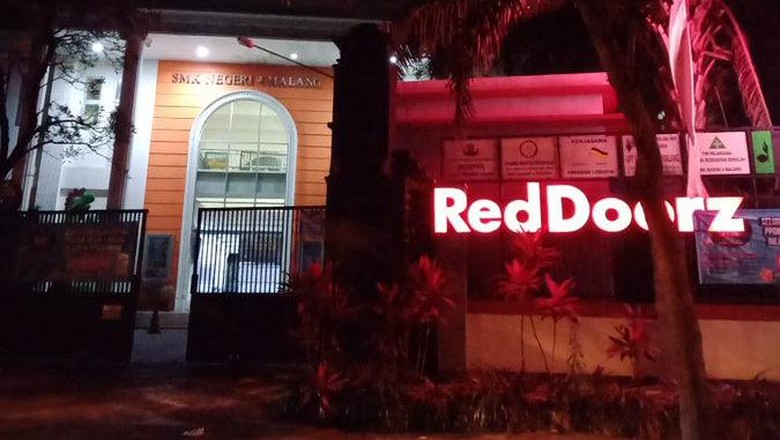 Viral Sekolah di Malang Berubah Jadi Kamar Hotel Reddoorz. Lho Kok Bisa Sih?