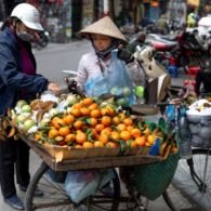 7 Tipe Orang Indonesia Kalau Lagi Nawar Barang. Skill Dewa Milik Ibu-Ibu yang Perlu Kamu Kuasai nih