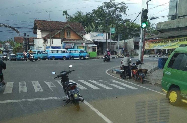 Tipe Pengendara yang Nggak Bisa Kamu Temukan di Negara Lain. Wonderful Indonesia!