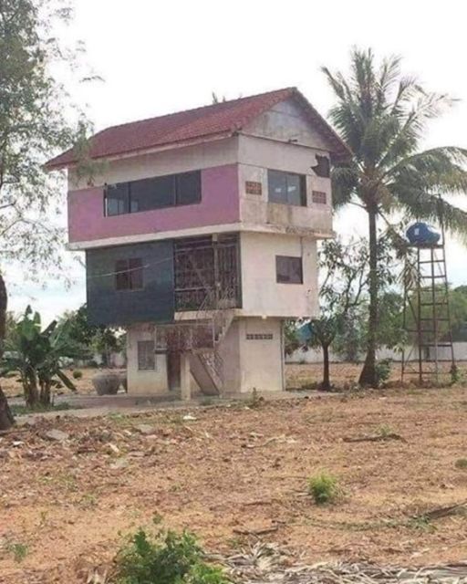 11 Desain Rumah yang Susah Dinalar Akal Sehat. Yang Punya Nggak Ada Bujet atau Gimana sih?