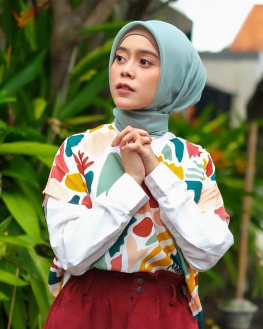 Potret dan Gaya Imut Lesty Kejora yang Lagi Viral di Instagram. Beneran Seimut Itu!