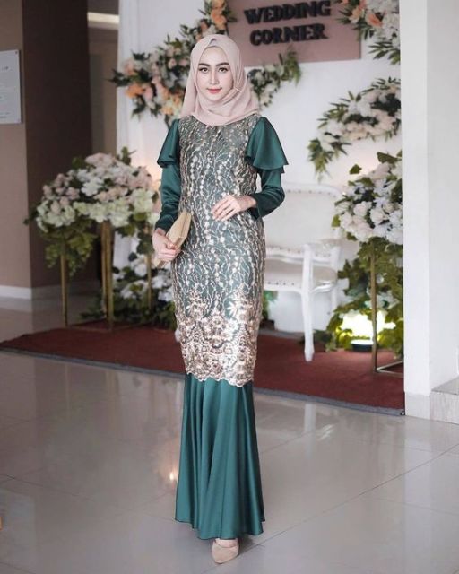 9 Kebaya Percampuran Kain yang Cantik Banget Buat Wisuda Hingga Lamaran. Unik tapi Elegan!