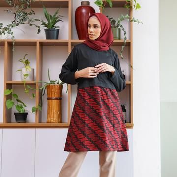 5 Model Blouse Batik Kombinasi Kain Polos. Tetap Santai, Walau Tampil Formal!