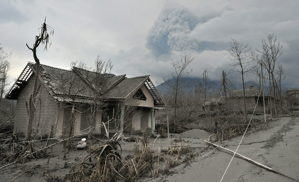 Kisah Misteri Diundang Resepsi Pernikahan Ghaib di Kaki Gunung Merapi. Bikin Bulu Kuduk Merinding Nih!