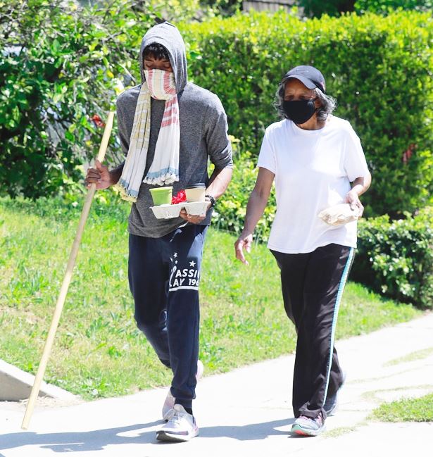 Meninggal Akibat Kanker Usus, Publik Sempat Khawatir Melihat Foto Terakhir Chadwick Boseman