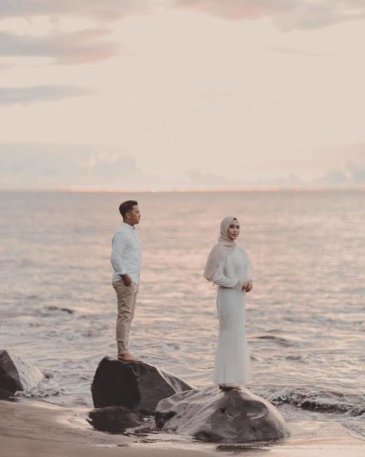 15 Ide Pre-wedding Berlatar Senja. Jaminan Indah dan Romantis Tanpa Banyak Usaha~