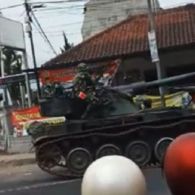 Agar Nggak Ada Tank Nabrak Gerobak Lagi, ini 5 Hal yang Perlu Dilakukan. Kasihan Abang Baksonya :(