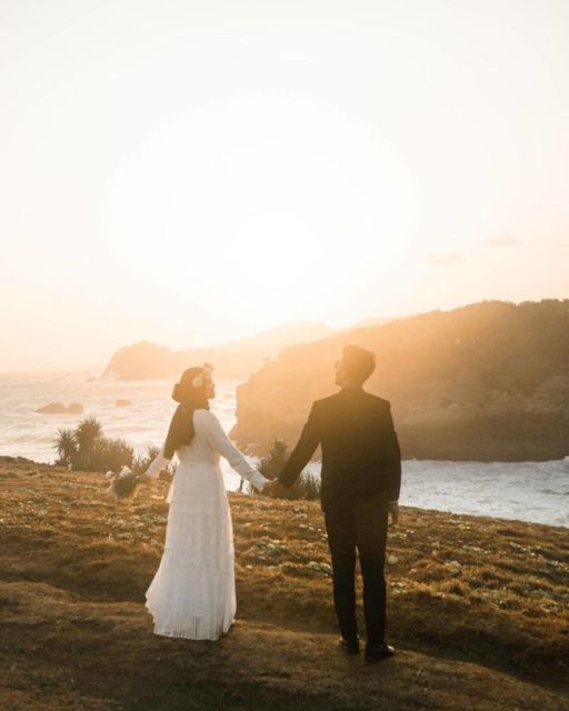 15 Ide Pre-wedding Berlatar Senja. Jaminan Indah dan Romantis Tanpa Banyak Usaha~