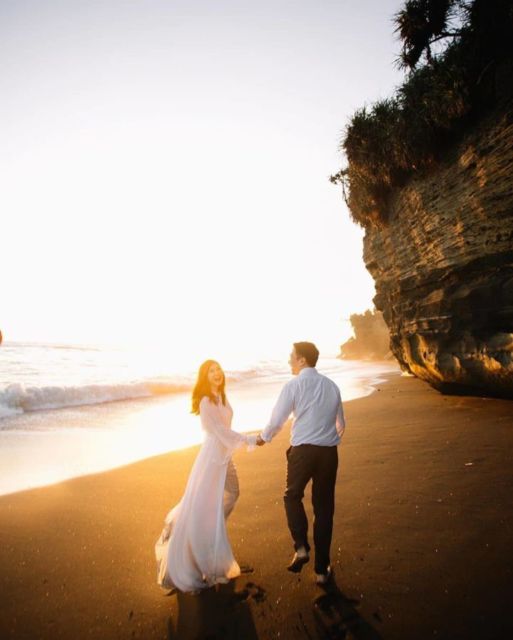 15 Ide Pre-wedding Berlatar Senja. Jaminan Indah dan Romantis Tanpa Banyak Usaha~