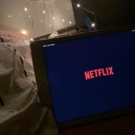 5 Rekomendasi Series Netflix Terbaik, Bisa Buat Hiburan Kamu Nih Kalo Lagi Suntuk~