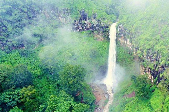 Jadi Wisata Cantik nan Menarik di Malang, ini Legenda dan Mitos Air Terjun Coban Rondo. Sudah Tahu?