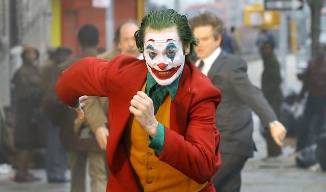 Review Film Joker: Saat Aktor Menjiwai Seni Peran, Film dan Pemain pun Laik Diganjar Penghargaan