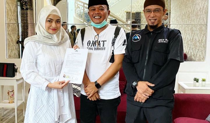 DJ Nathalie Holscher Putuskan Untuk Jadi Mualaf, Sule Hadir Jadi Saksi. Ternyata Keinginan Sejak Lama