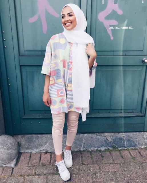 Banyak yang Nggak PD Pakai Hijab Warna Putih, Mungkin Karena 4 Trik Ini Belum Dicoba!