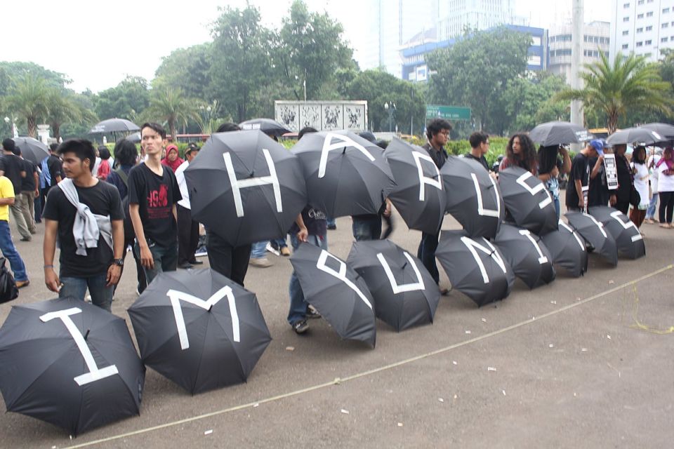 Aksi Damai Nggak Pernah Didengar, Giliran Rusuh Dinyinyirin. Memang Paling Bener Demo Masak~