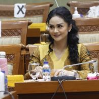 Dukung Pengesahan RUU Cipta Kerja Lewat Sebuah Postingan, Krisdayanti Tutup Kolom Komentar