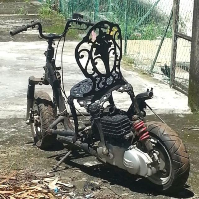 Modifikasi Jok Motor yang Nggak Layak Ditiru. Malah Bikin Ribet!