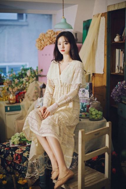 9 Model Dress Korea yang Bisa Jadi Referensi Buat Jadi Kebaya Modern. Anggun dan Manis!