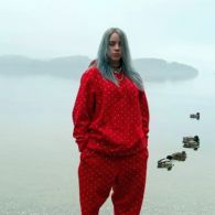 Foto Saat Pakai Tank Top dan Celana Pendek Viral, Billie Eilish Dicibir. Dibilang Badan bak Ibu-Ibu