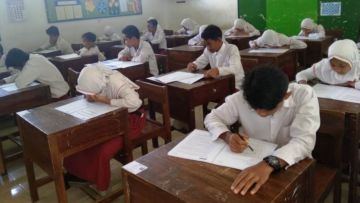 Derita Anak Sekolah yang Namanya Berawalan dengan Huruf A. Sering Banget Dapet Apes!