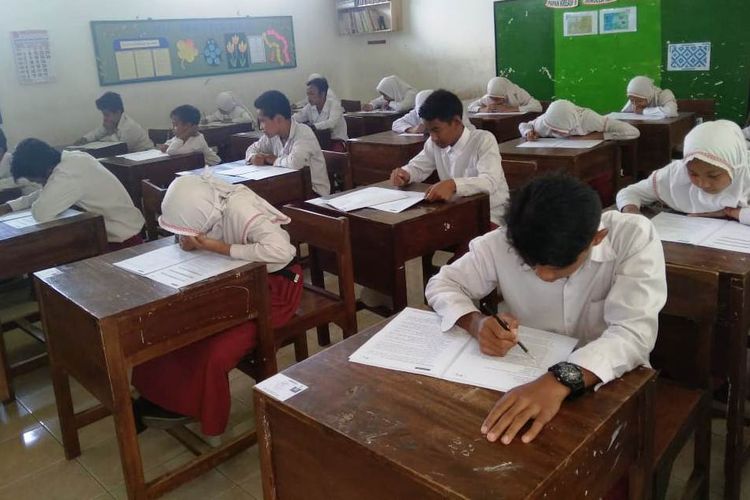 Derita Anak Sekolah yang Namanya Berawalan dengan Huruf A. Sering Banget Dapet Apes!