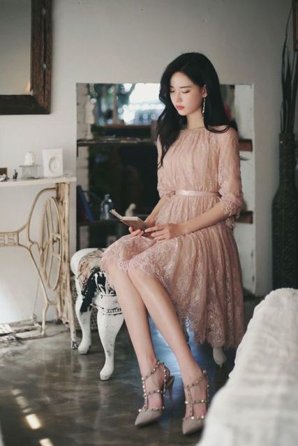 9 Model Dress Korea yang Bisa Jadi Referensi Buat Jadi Kebaya Modern. Anggun dan Manis!