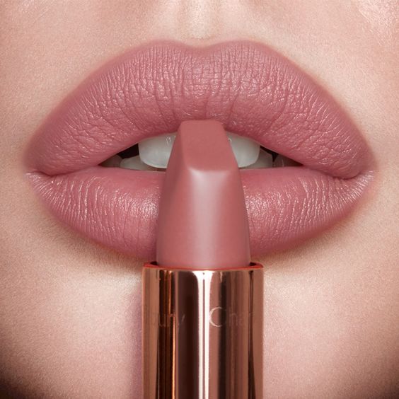 Buat Pemula, Ini Nih Warna Lipstik yang Direkomendasikan Biar Tampil Cantik Natural