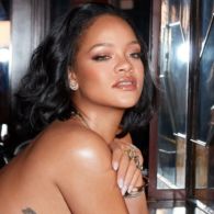 Tak Tahu Backsound Fashion Show Fenty Berisi Hadis, Rihanna Minta Maaf pada Umat Muslim Dunia