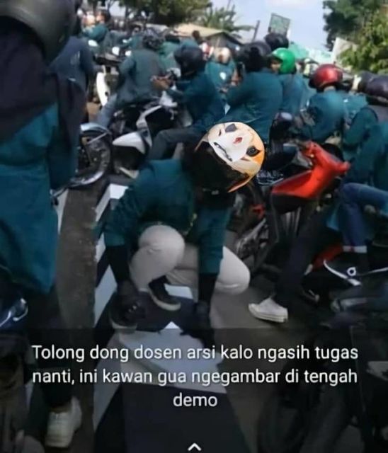 10 Hal Konyol yang Ditemukan Pasca Demo RUU Cipta Kerja Tempo Lalu. Kadang Protes Harus Lucu Gini!