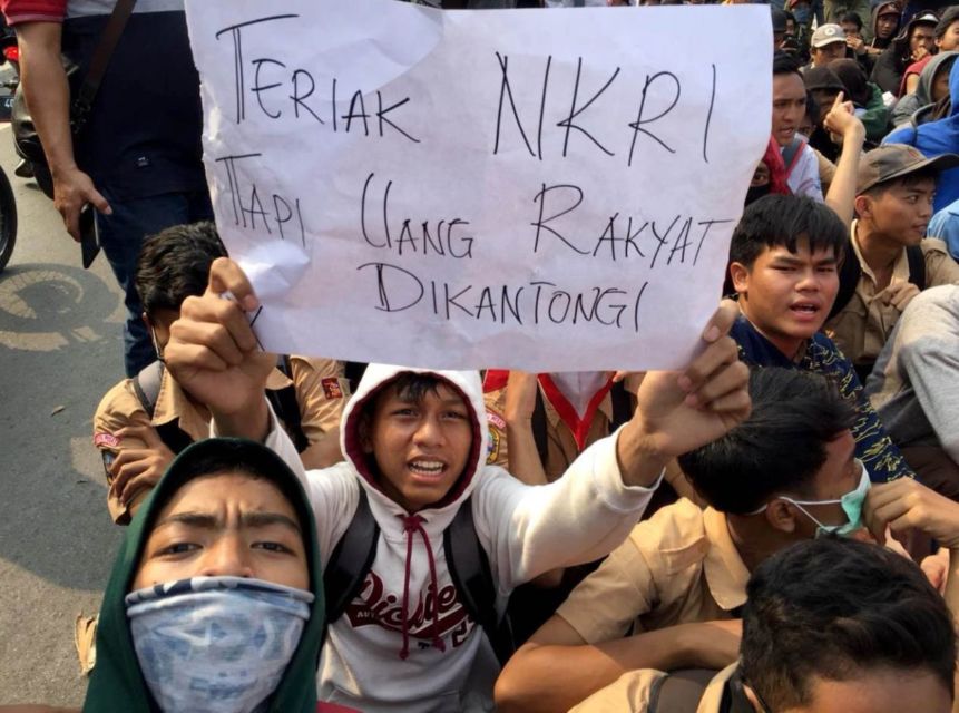 5 Alasan Kenapa Kita Nggak Perlu Nyinyirin Anak SMA & STM yang Ikut Demo. Pada Sensi Amat~